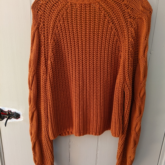 Brand New sweater 525 - Picture 5 of 9